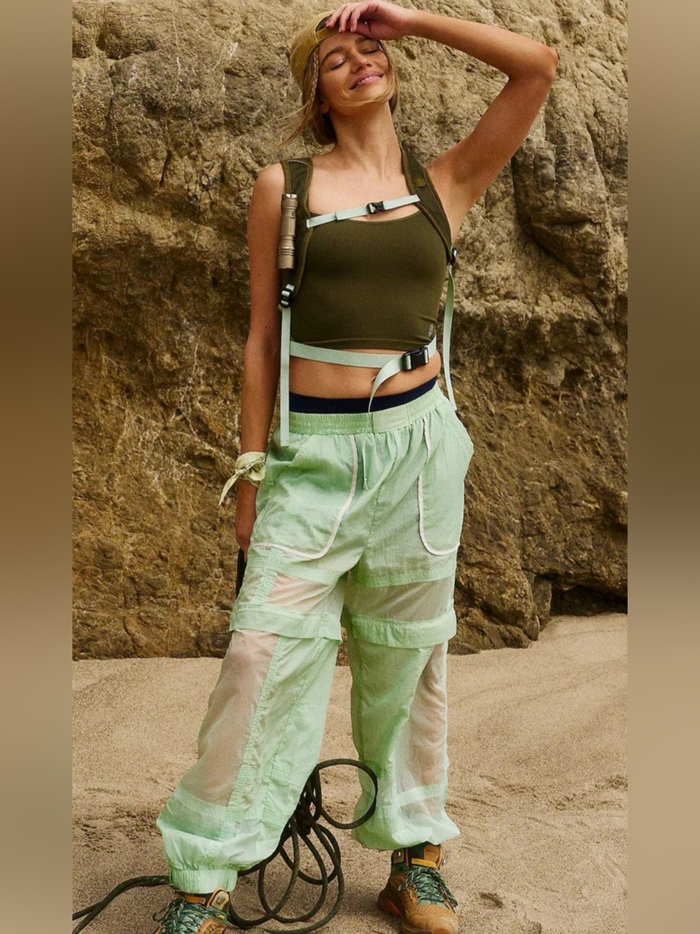 NWT FREE PEOPLE BUZZ OFF PANTS INSECT REPELLENT SIZE XS!! ZIP OFF LEGS TO SHORTS
